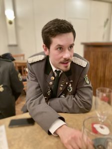 Mann in Schützenuniform